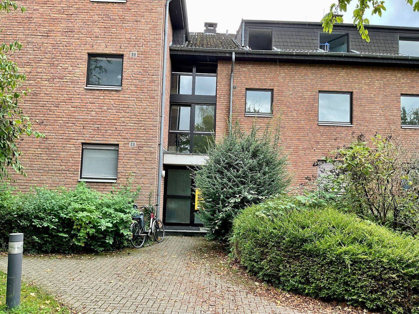 Schöne 2-Zimmer Wohnung mit Balkon, 40670 Meerbusch