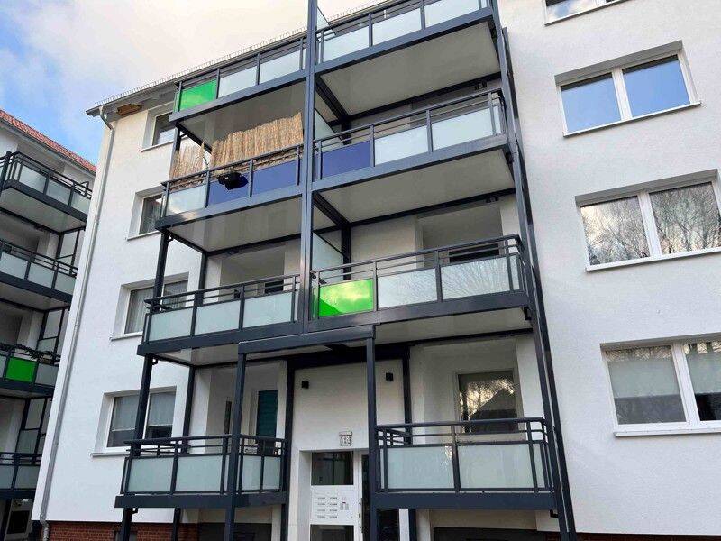 Nette Nachbarn gesucht: praktische 3-Zimmer-Wohnung, 28755 Bremen (Aumund-Hammersbeck Blumenthal Fähr-Lobbendorf Vegesack)