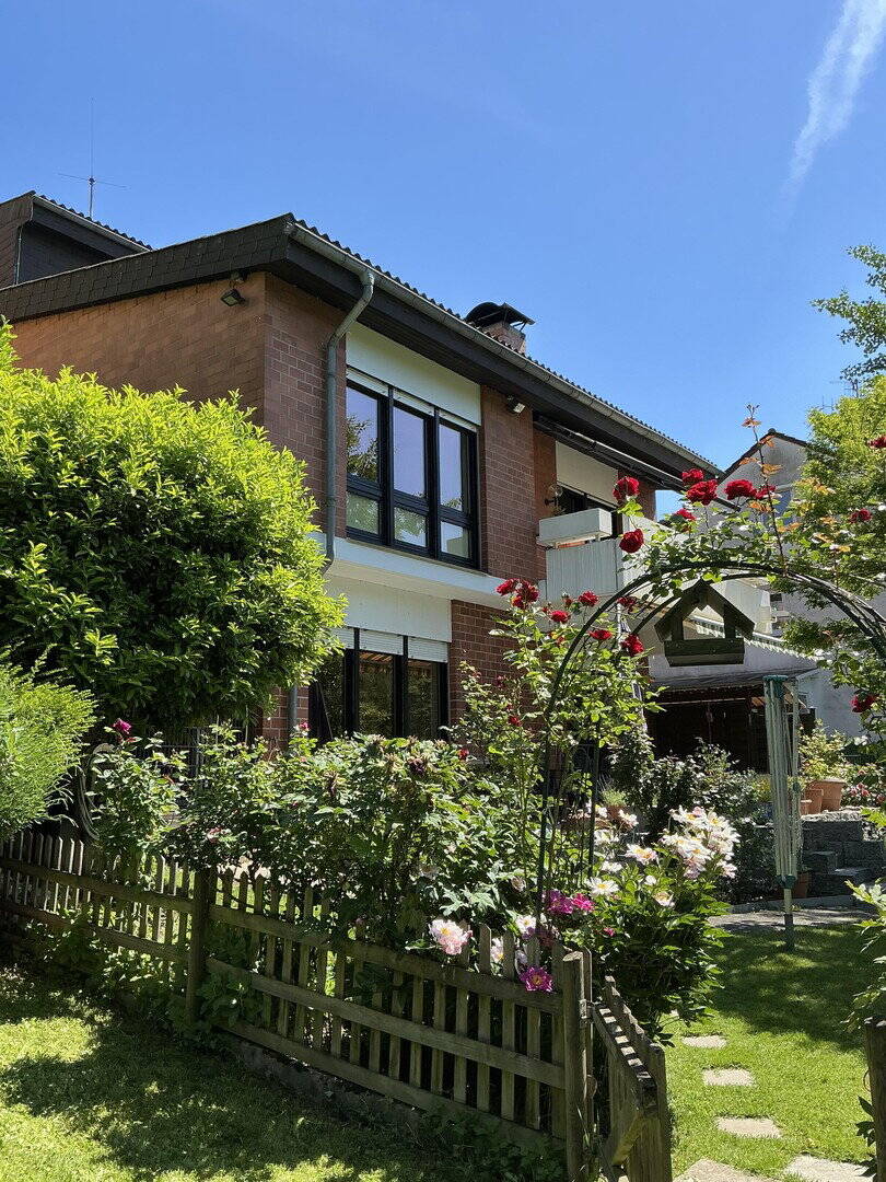 Provisionsfrei! Architektenhaus mit Split-Level-Bauweise in ruhiger Lage von Martinsthal, 65344 Eltville am Rhein