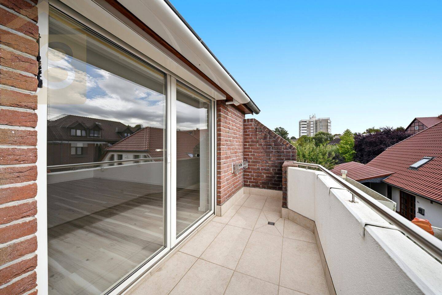 Moderne 3-Zimmer-Dachgeschosswohnung mit Balkon Zentral in Fallersleben! Meine Wohnung=Mein Partner!, 38442 Wolfsburg (Ehmen Fallersleben Mörse Sandkamp Sülfeld)