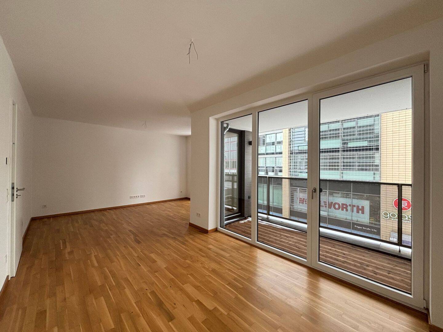Stadtleben trifft Wohnqualität * 2-Zi.-Whg. mit EBK, Balkon & Tageslichtsbad. *, 1069 Dresden