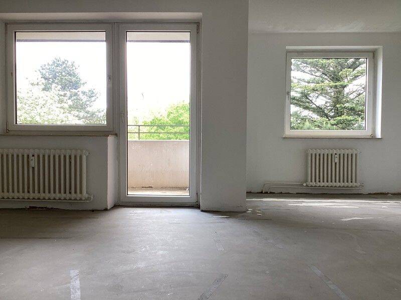 Familienfreundliche 4 Zimmer-Wohnung in Sieker mit Balkon zu vermieten (WBS), 33605 Bielefeld (Sieker Stieghorst)