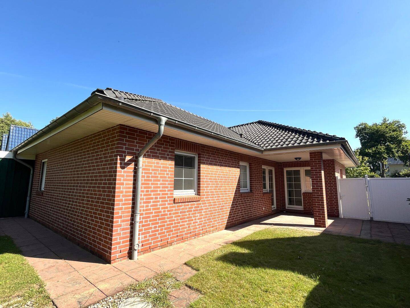 Ebenerdig & pflegeleicht – Bungalow mit schönem Blick ins Grüne in Kellinghusen, 25548 Kellinghusen