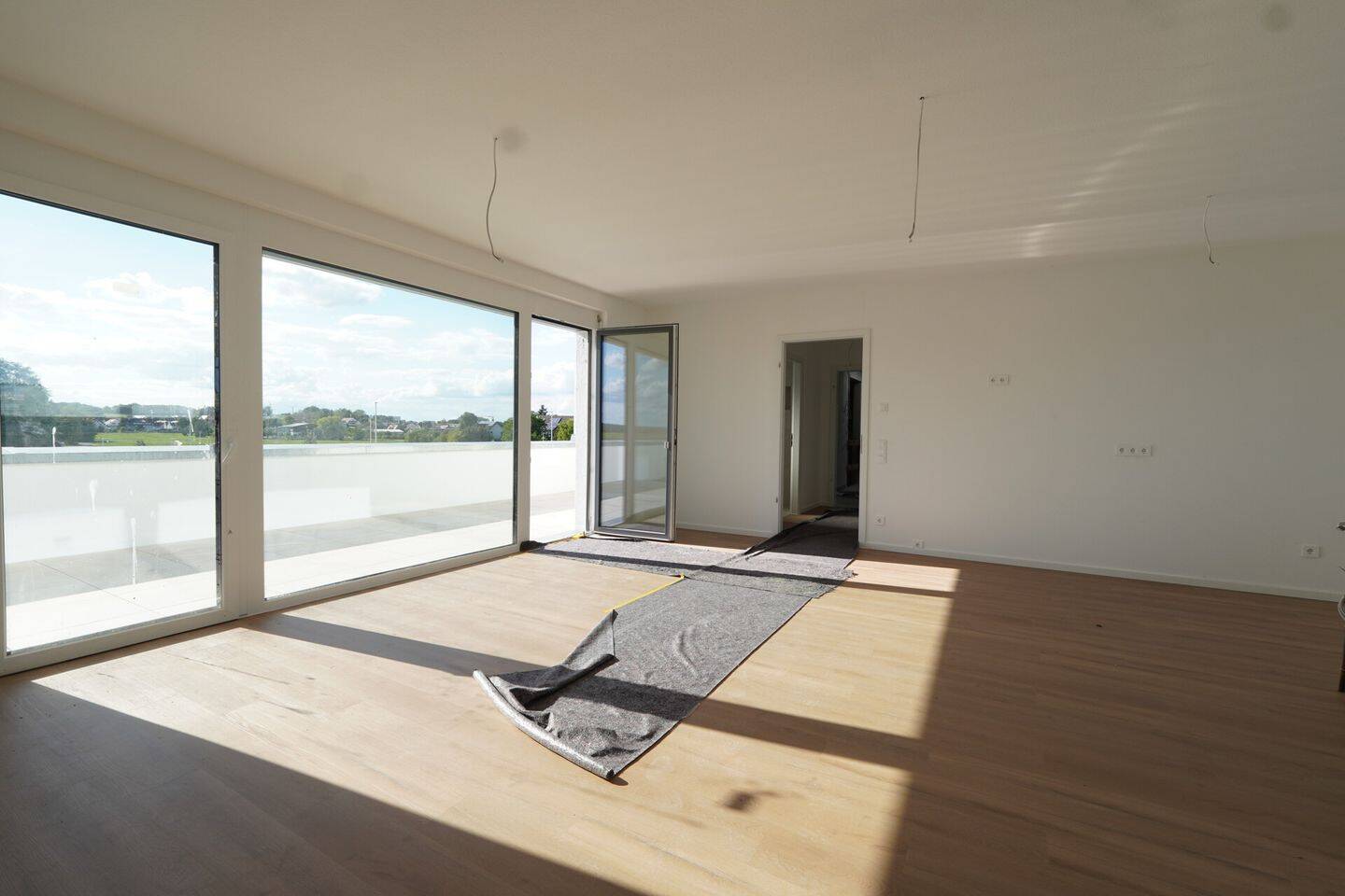 Erstbezug: Stilvolles 3-Zimmer-Penthouse mit Einbauküche und Dachterrasse in Altenmünster, 74564 Crailsheim
