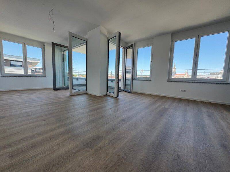 Traumhafte 2,5 -Zimmer-Wohnung mit Ankleidebereich, 89231 Neu-Ulm