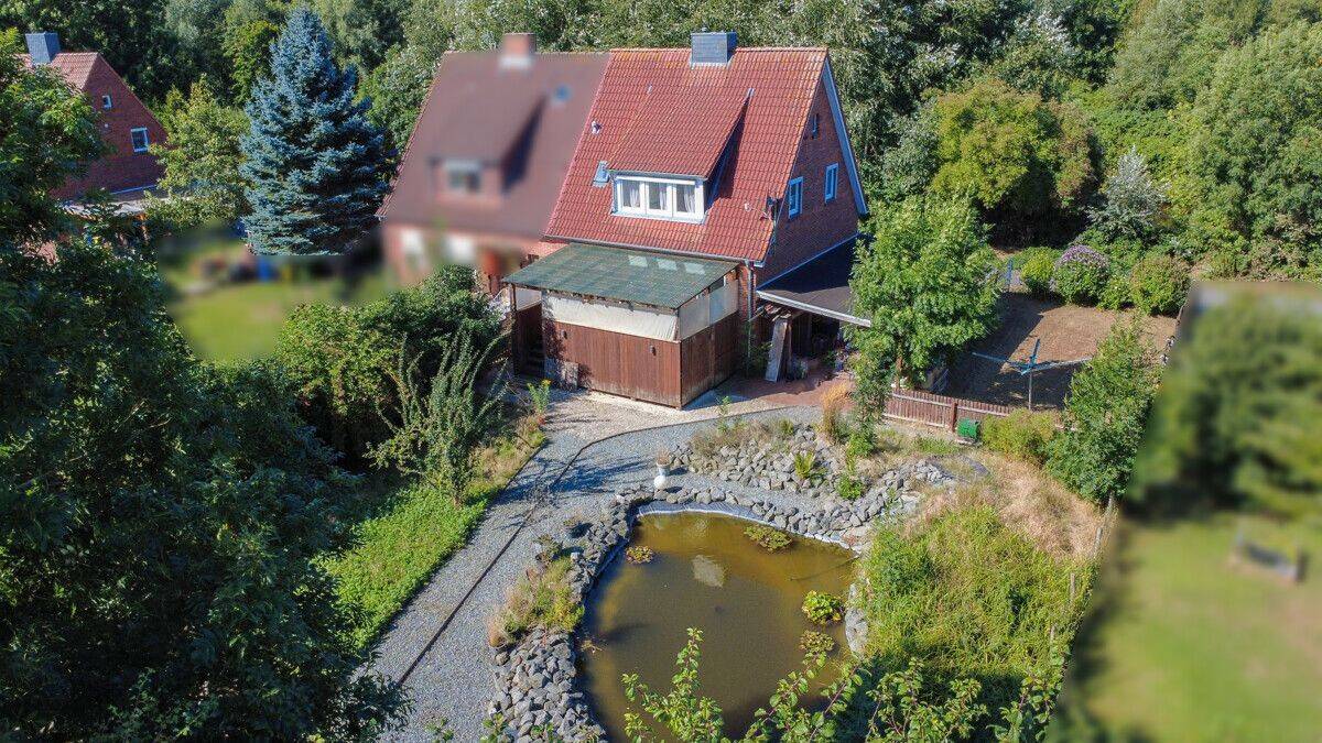 Charmantes Zuhause mit großzügigem Grundstück und idyllischem Garten, 26725 Emden