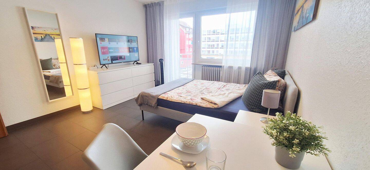 Vollmöbliertes 1-Zimmer-Apartment mit Balkon in Stuttgart-Ost – ab 3 Monaten bis unbefristet, 70190 Stuttgart (Mitte Ost)