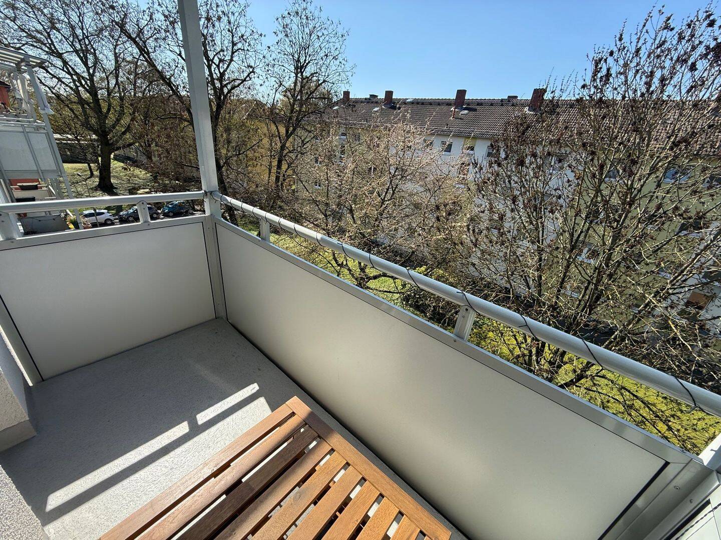 F – Eckenheim nähe Dornbusch, sehr schöne 2 Zi. ETW, EBK, Tgl. Bad, Balkon in ruhiger Lage!, 60435 Frankfurt am Main