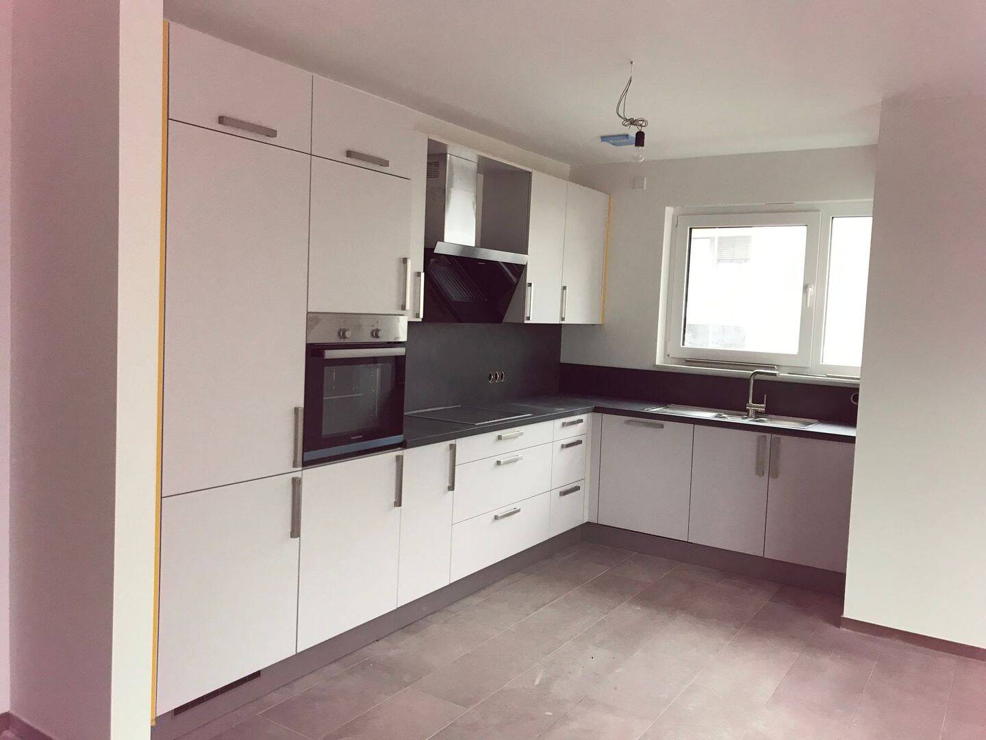 Lichtdurchflutete und moderne Wohnung in verkehrsgünstiger Lage, 54344 Kenn