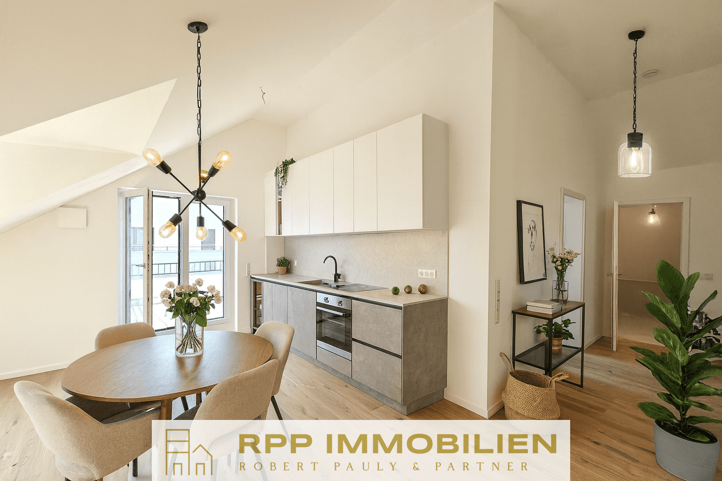 Neubau: Lichtdurchflutete 3-Zimmer-Wohnung mit großzügiger Süd/West-Dachterrasse, 85716 Unterschleißheim