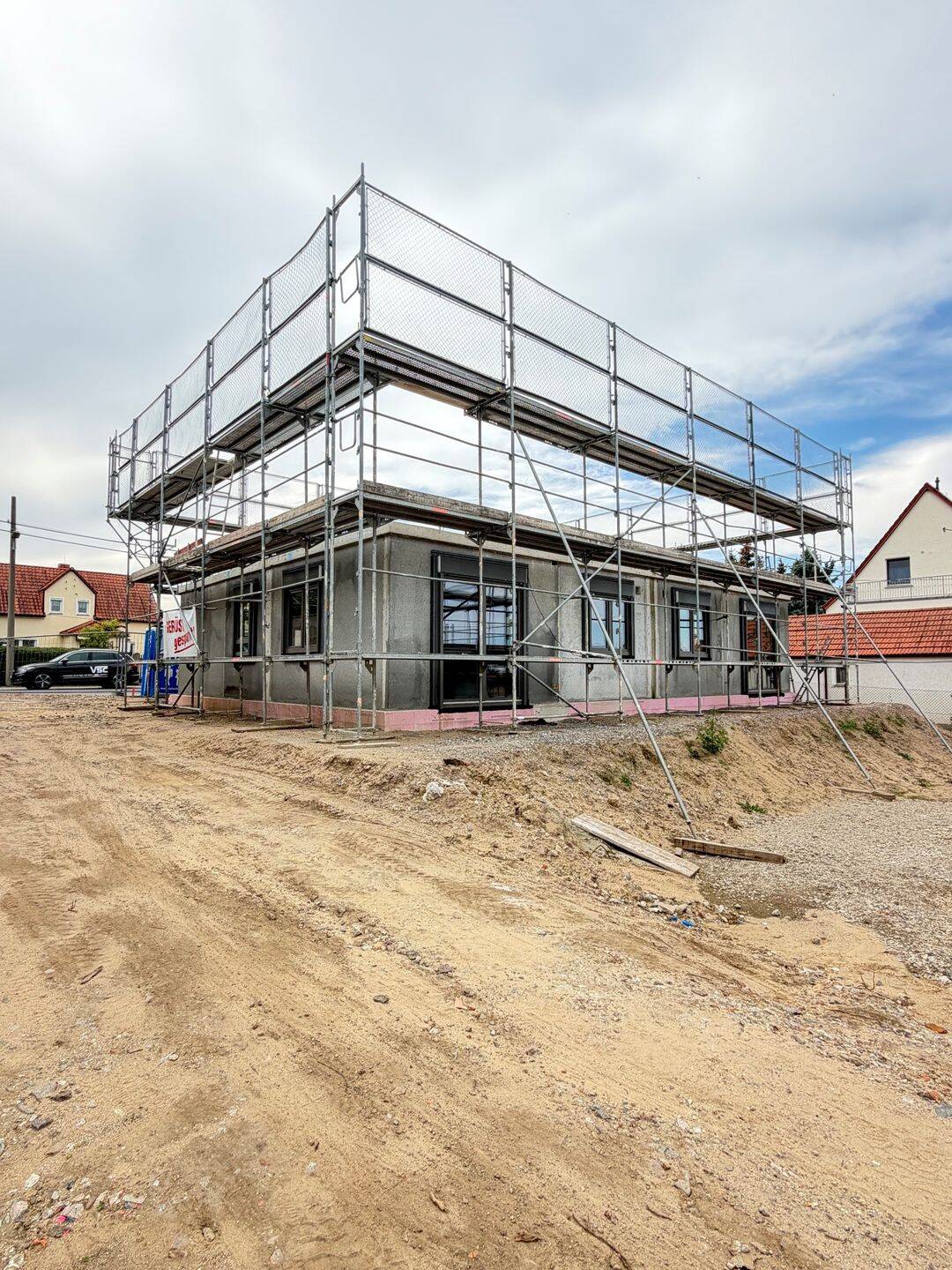 Wohnqualität trifft Familienidylle – moderne Doppelhaushälfte in Dresden-Cossebaude, 1156 Dresden