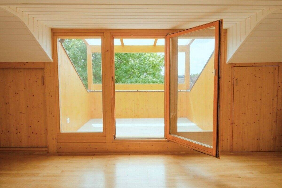 Sommer in St. Johannis – hübsch, ruhig, zentral: große 1-Zimmer-Wohnung mit sonniger Dachloggia, 90419 Nürnberg (Kleinweidenmühle Sankt Johannis)