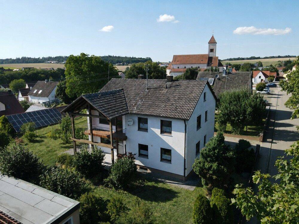 MASSIV GEBAUT – Zweifamilienhaus mti Garage und großem Garten, 86704 Tagmersheim