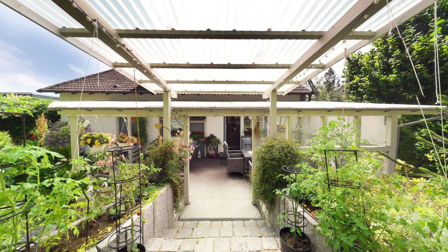 Großzügiges Einfamilienhaus mit vielseitigen Wohn- und Außenbereichen, 38271 Baddeckenstedt
