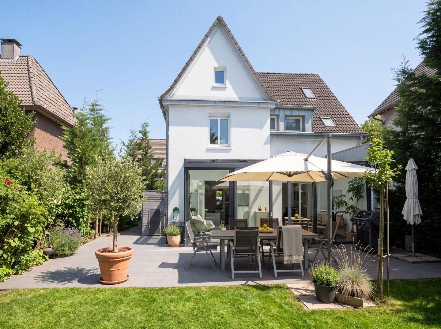 Hier wohnt nicht nur der Charme – hier wohnt das Leben., 45259 Essen (Heisingen)