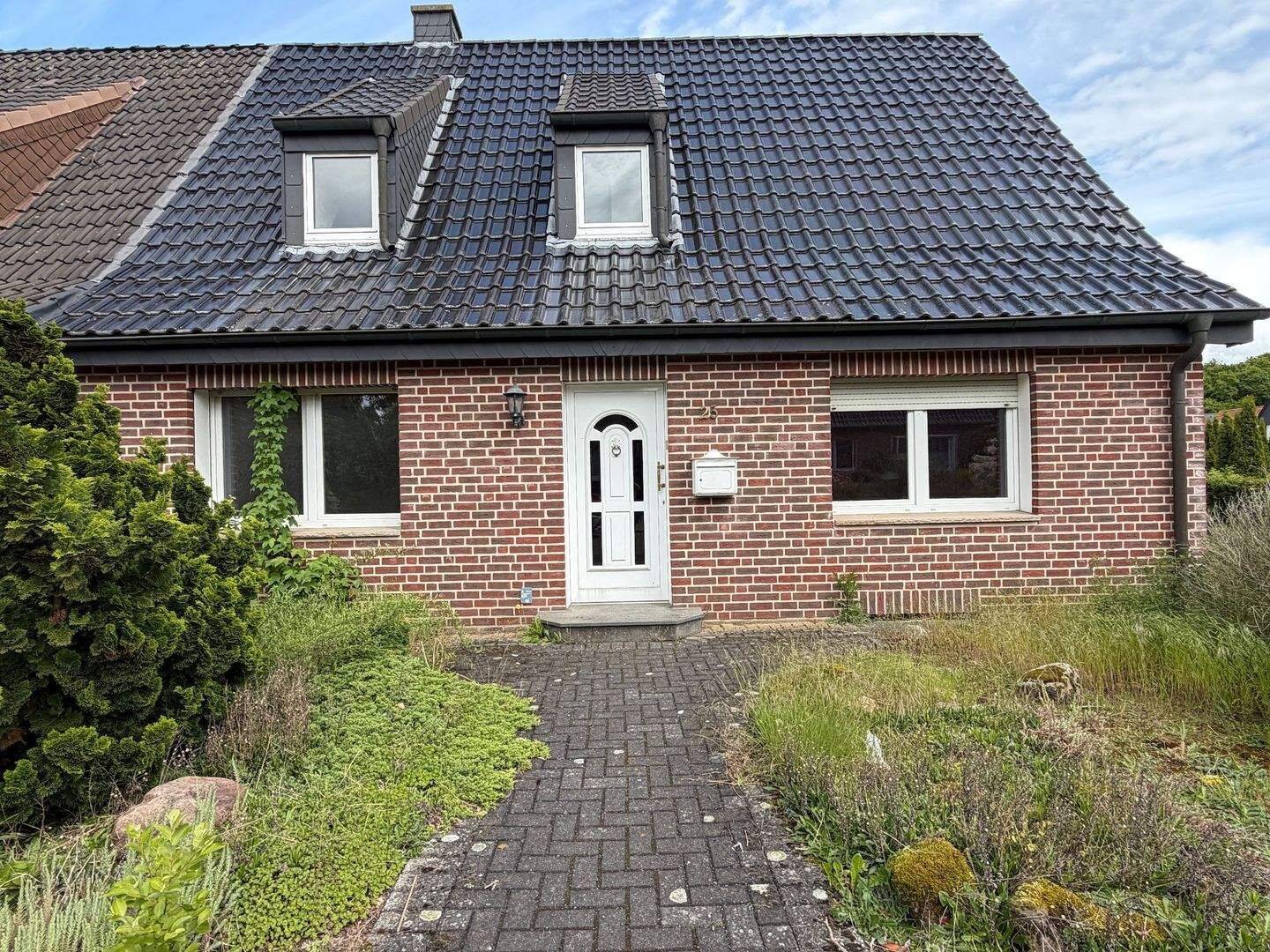 Sanierte Doppelhaushälfte auf sehr schönem Eckgrundstück, 48429 Rheine
