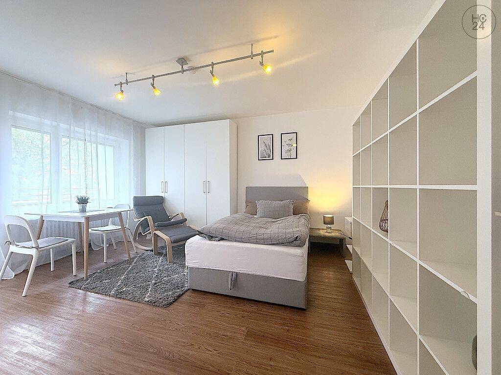 Modern möbliertes 1-Zimmer Apartment mit Balkon im ruhigen Nürnberg/-Zerzabelshof, 90480 Nürnberg (Gleißhammer Mögeldorf Tiergarten Weichselgarten Zerzabelshof)
