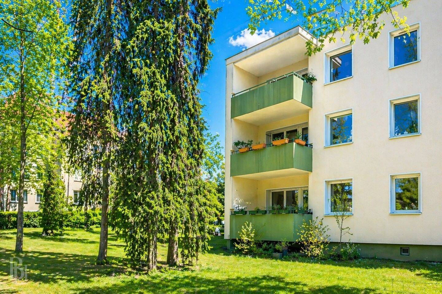 Wohnen mit Sonne, Terrasse & Stellplatz – attraktive 3-Zimmer-Wohnung zum Einziehen, 14195 Berlin (Steglitz-Zehlendorf)