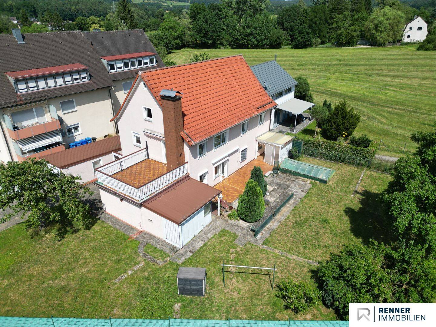 Großzügiges Wohnhaus mit ca. 190 m² Wohnfläche, zwei Wohneinheiten und 1.000 m² Grundstück, 90518 Altdorf b. Nürnberg