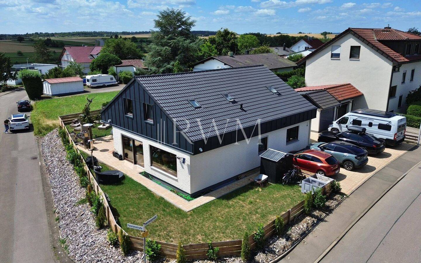 Modern wohnen. Ruhig leben. Sofort einziehen. Einfamilienhaus in Reusten, 72119 Ammerbuch