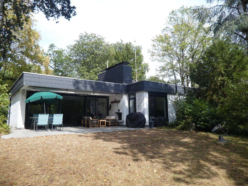 Besonderes Architektenhaus mit parkähnlichem Garten und Einliegerwohnung in Georgenborn!, 65388 Schlangenbad