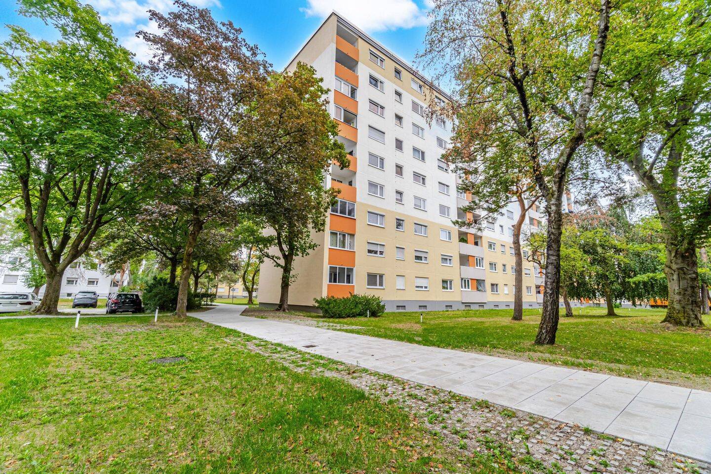 Umfassend modernisiert, vollständig ausgestattet – bezugsfrei nach Vereinbarung, 80933 München (Feldmoching-Hasenbergl Milbertshofen-Am Hart)