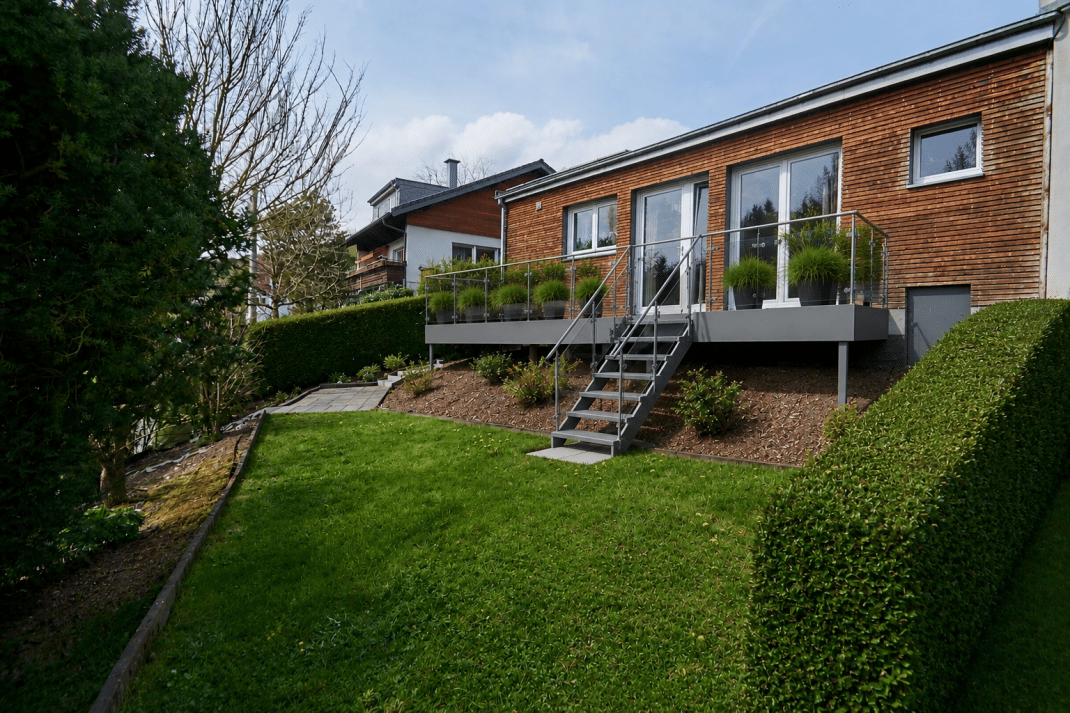 Wohnkomfort mit Garten, separatem Eingang und Garage in Überlänge! Kernsanierung 2012!, 42399 Wuppertal (Beyenburg)