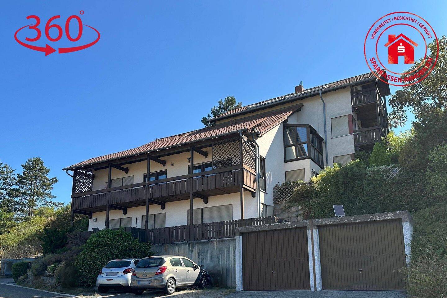 Stilvolle Dachgeschosswohnung mit Kamin, Balkon und Garage in begehrter Wohnlage, 97980 Bad Mergentheim