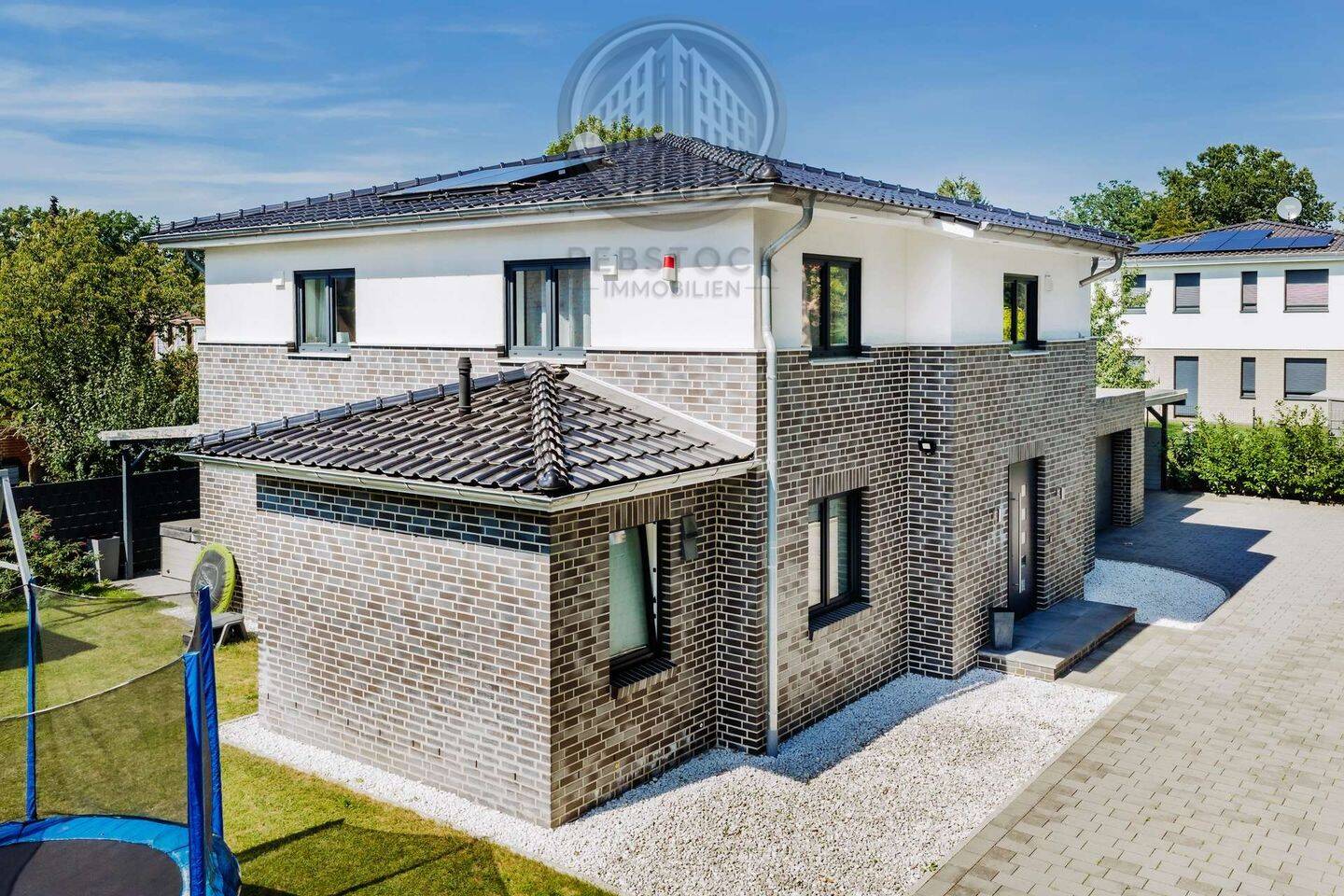 Stilvolle Stadtvilla mit Sauna in zentraler Lage von Adendorf, 21365 Adendorf