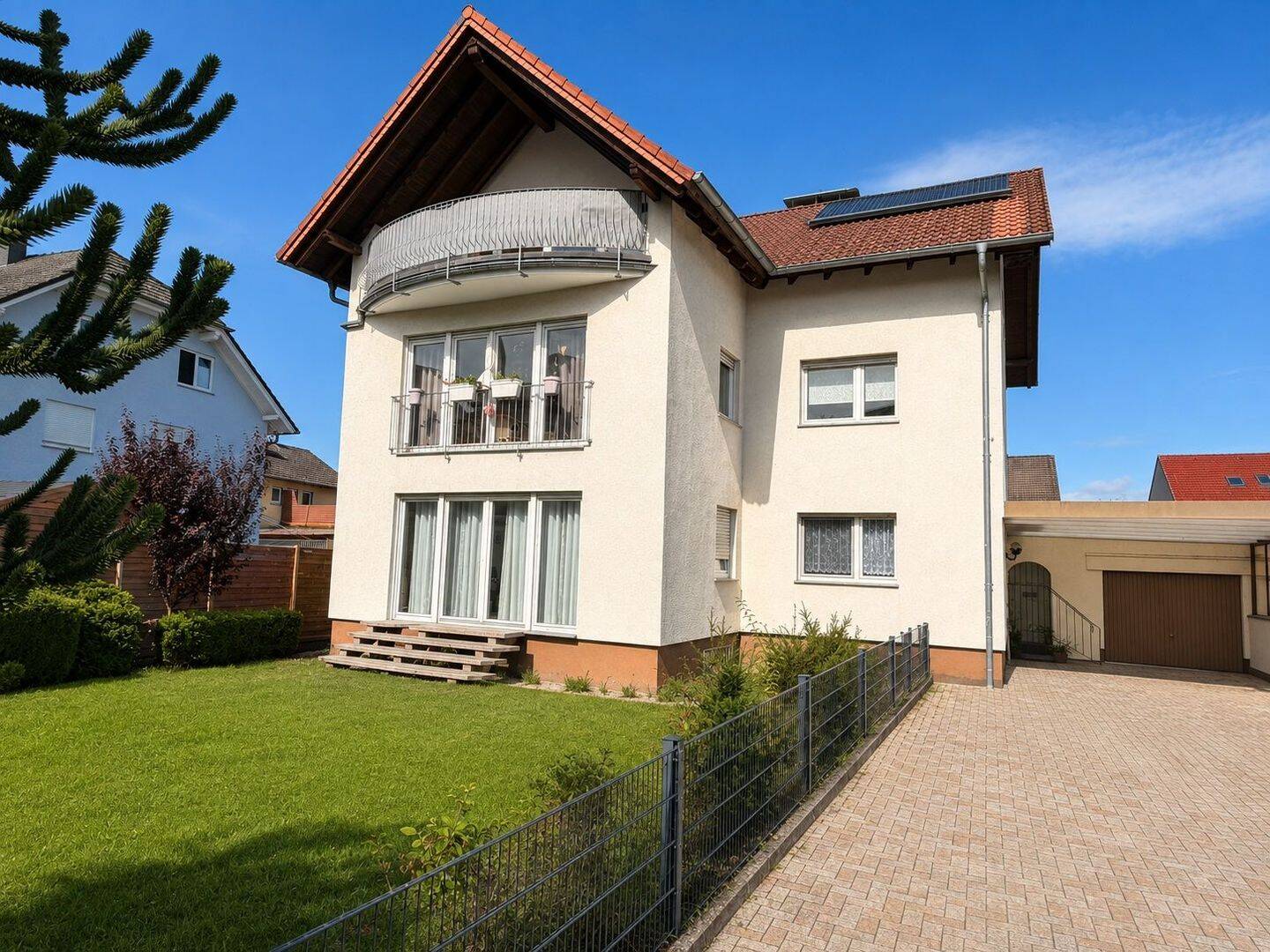 Hermann Immobilien:  3- Familienhaus mit großem Garten – viel Platz und Möglichkeiten!, 63486 Bruchköbel