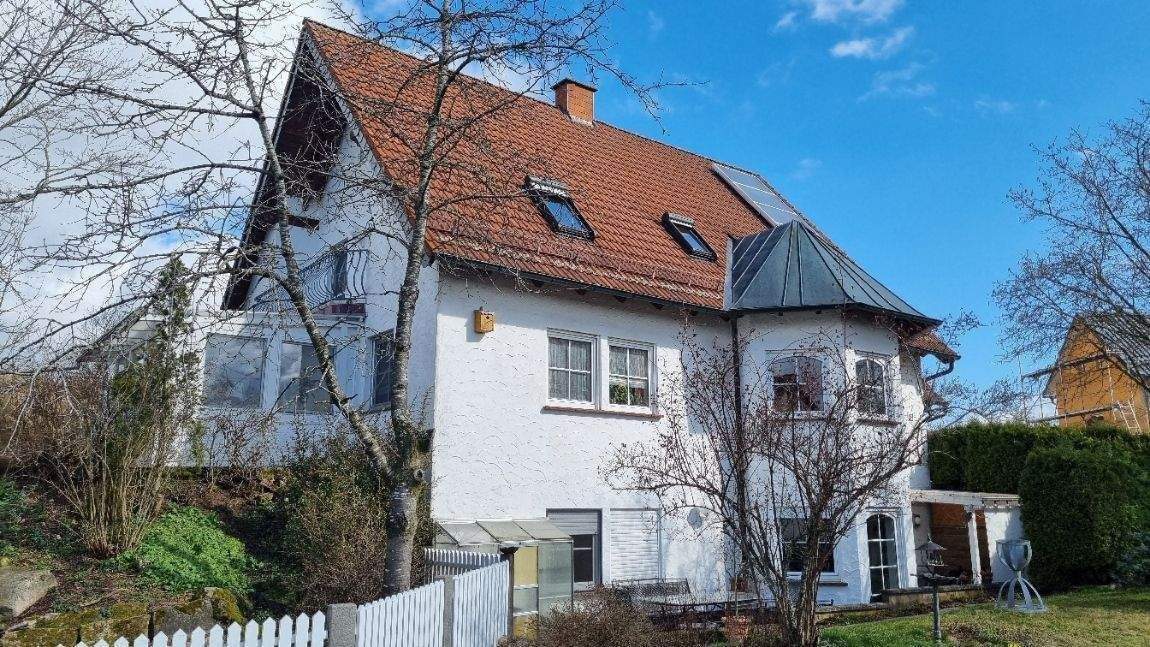 Traumhaft schön gelegenes Einfamilienhaus mit Einliegerwohnung!, 97779 Geroda