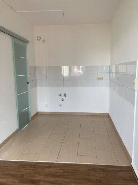 3 Zimmer mit 2 Balkonen, 6849 Dessau-Roßlau (Haideburg Süd Törten)