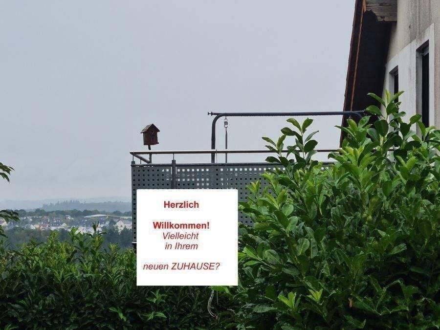 Trier-Irsch zu vermieten ab 1.11.26: 2,5 ZKB im 2.OG(DG), Balkon mit Weitblick,, 54296 Trier