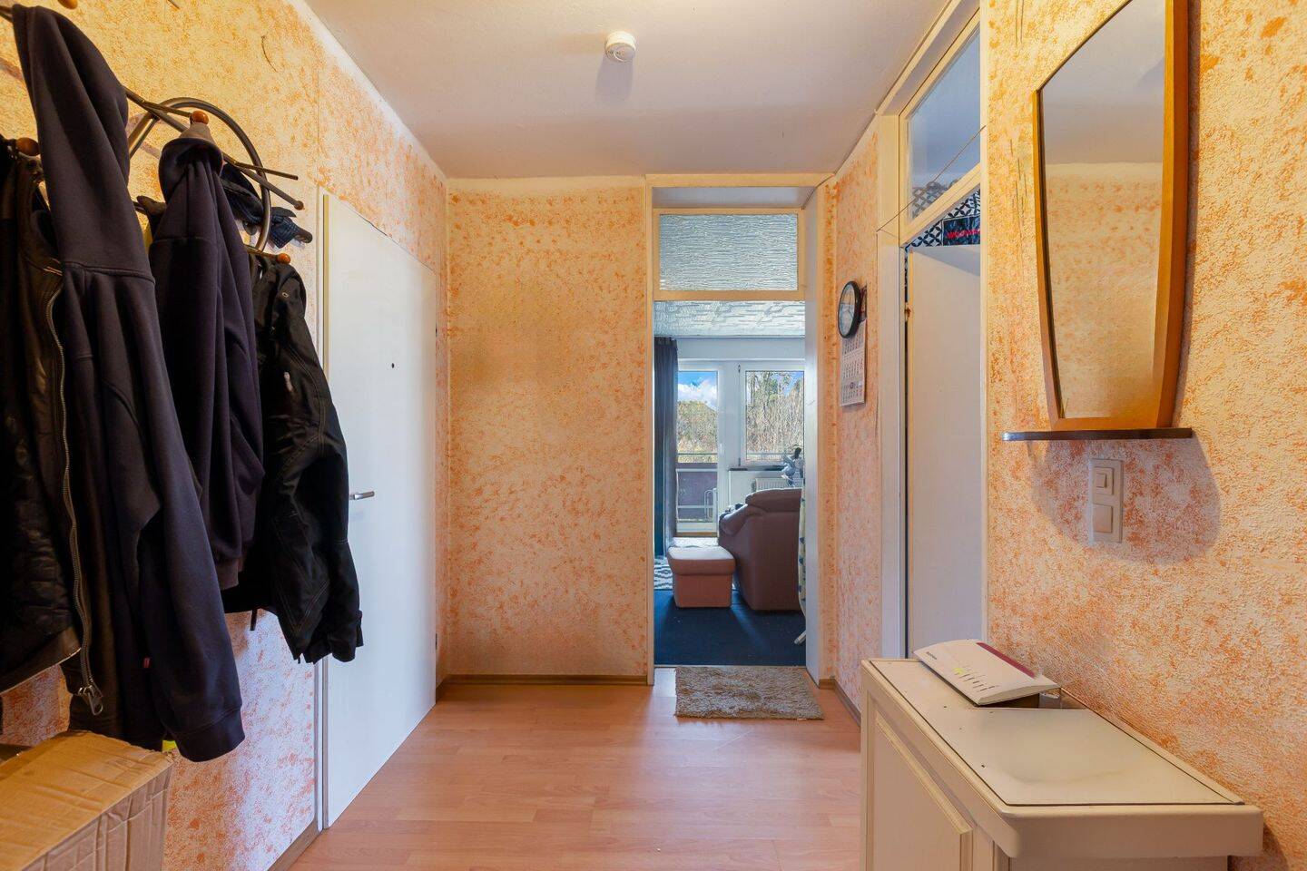 Sanierungsbedürftige Etagenwohnung in Leverkusen-Lützenkirchen, 51381 Leverkusen (Bergisch Neukirchen Lützenkirchen Quettingen)