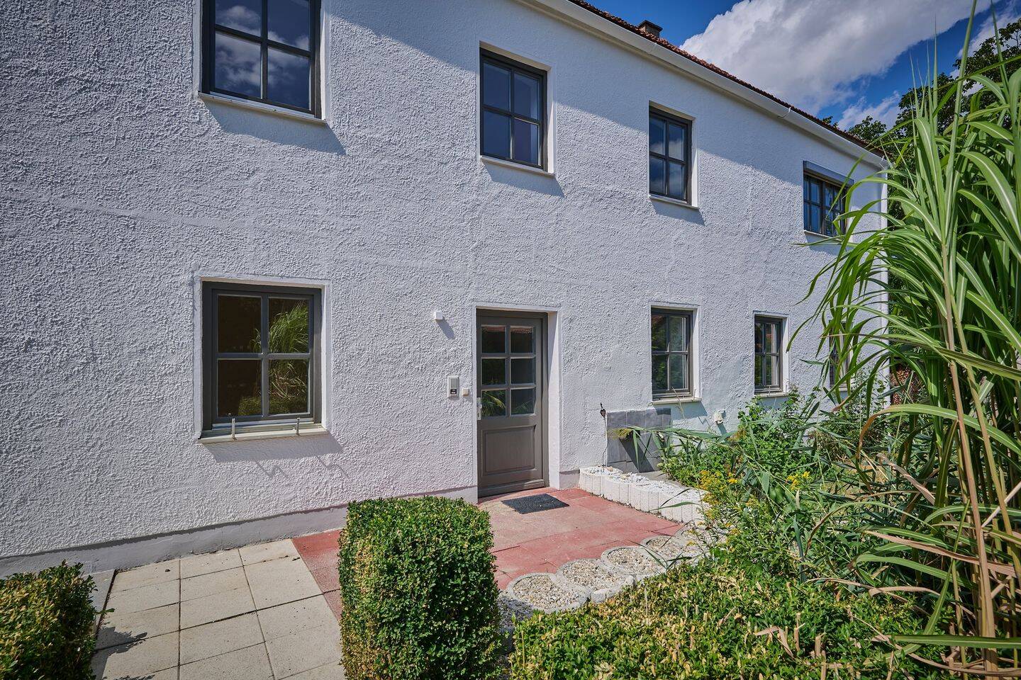 Frisch modernisiertes (2026) Einfamilienhaus mit Charme in Mengkofen-Hüttenkofen, 84152 Mengkofen