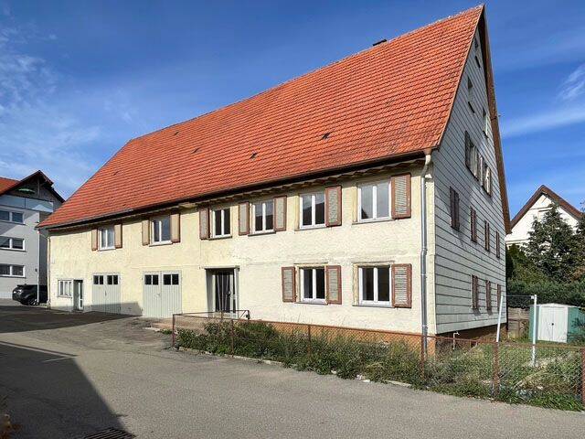 Sehr großes Einfamilienhaus mit 8 Zimmern, 78647 Trossingen