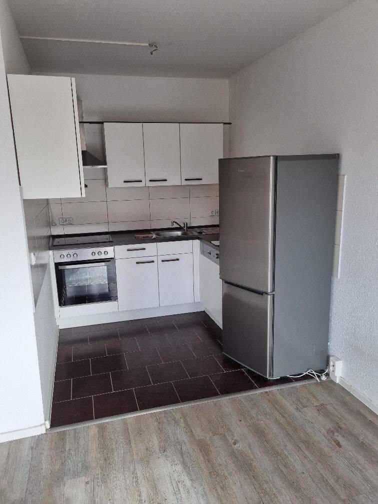 4 Raumwohnung mit 2 Bädern, 2 Balkonen und Einbauküche, 9123 Chemnitz