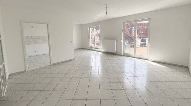 Provisionsfrei von privat: Helle 3-Zimmer-Wohnung mit Südwest-Balkon und TG-Stellplatz, 69226 Nußloch
