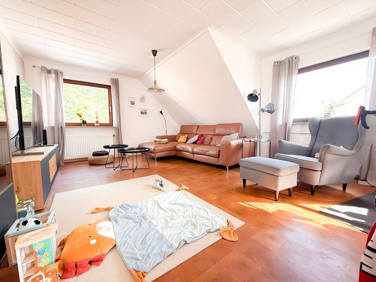 Exklusive Maisonette mit 109 m², Südbalkon, Homeoffice & Carport in Erlangen-Büchenbach, 91056 Erlangen