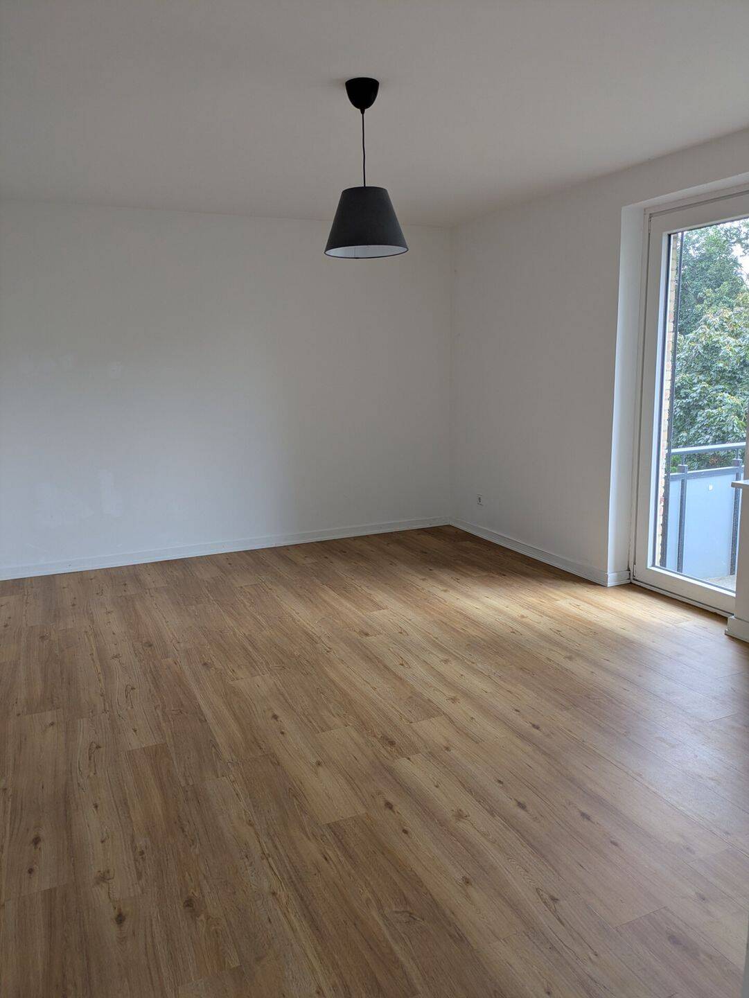 Helle 3-Zimmer-Wohnung mit Balkon in ruhiger Wohnlage, 22147 Hamburg (Wandsbek Rahlstedt)