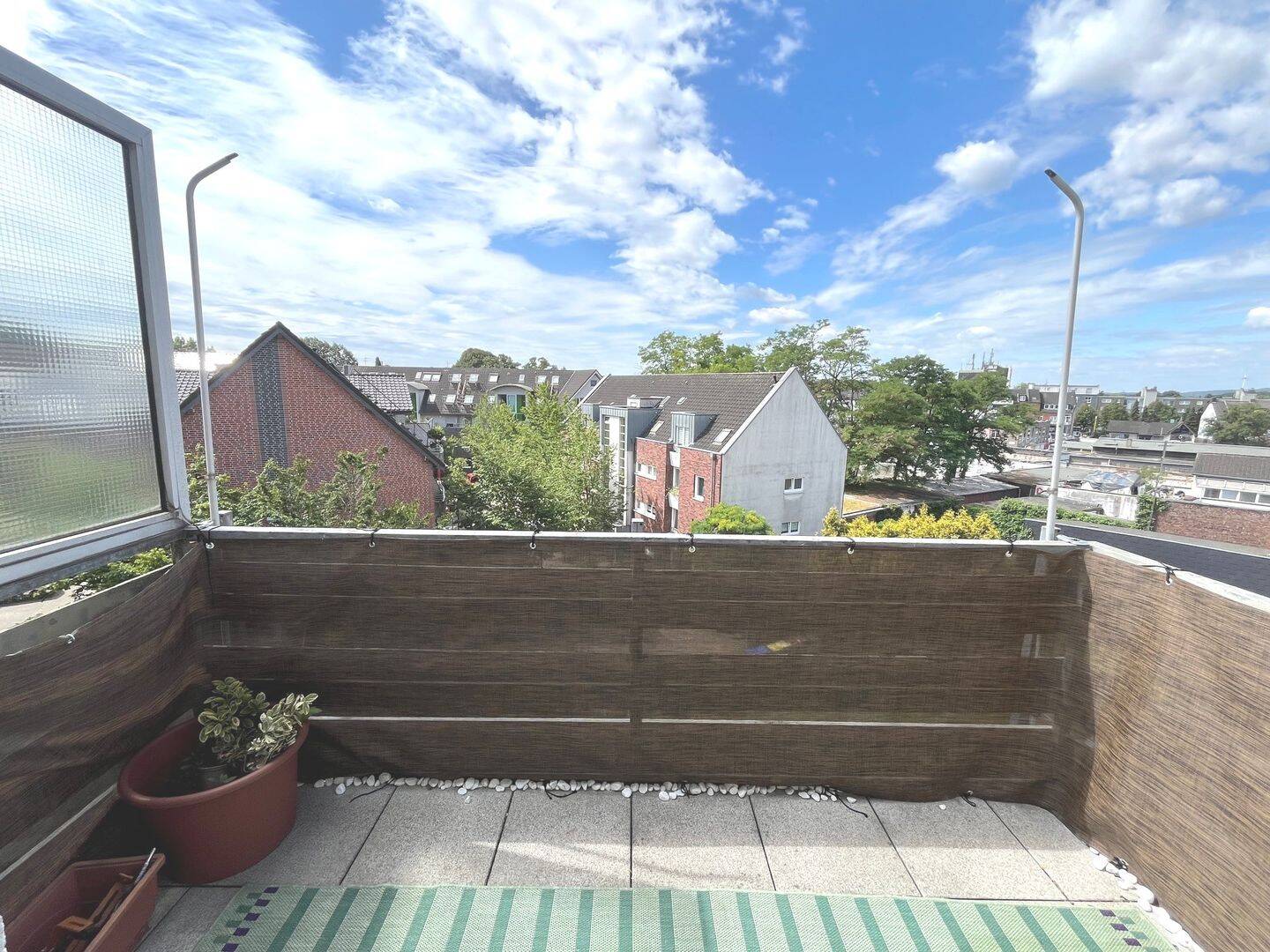 Gladbeck Nähe Krankenhaus +++ Personenaufzug +++ teilmöbliertes Appartment +++ Balkon mit schöner Aussicht, 45964 Gladbeck