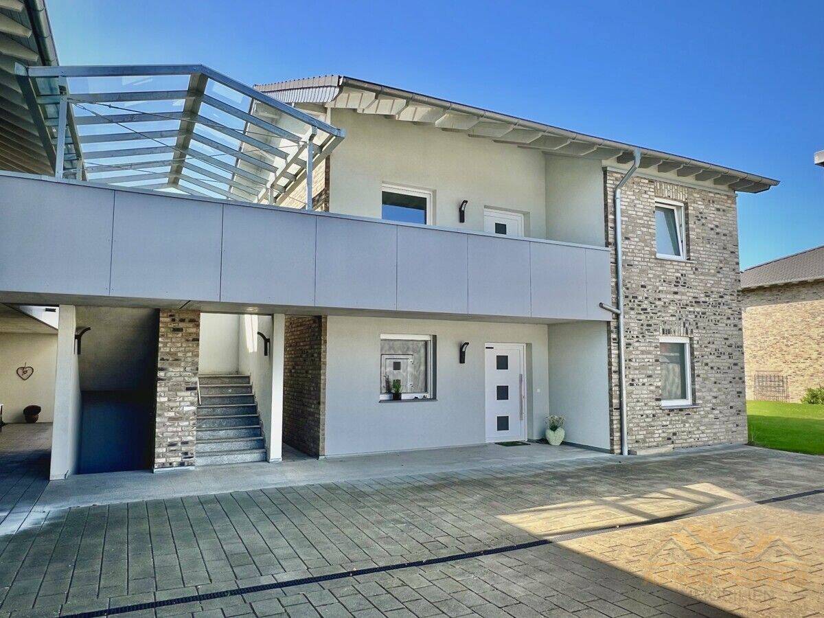 Wohnen auf Top-Niveau: Exklusive Wohnung mit privatem Zugang & großem Balkon, 41849 Wassenberg