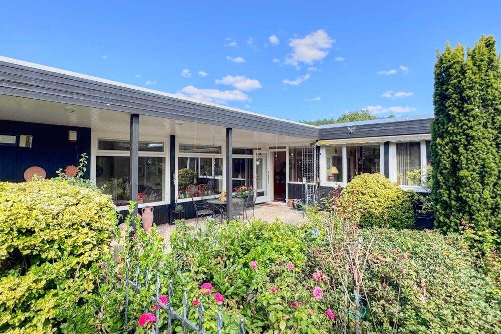 Groß Grönau. Bungalow mit schönem Erbpachtgrundstück in ruhiger Sackgassenlage. Modernisierungsbedarf, 23627 Groß Grönau (Klein Grönau)