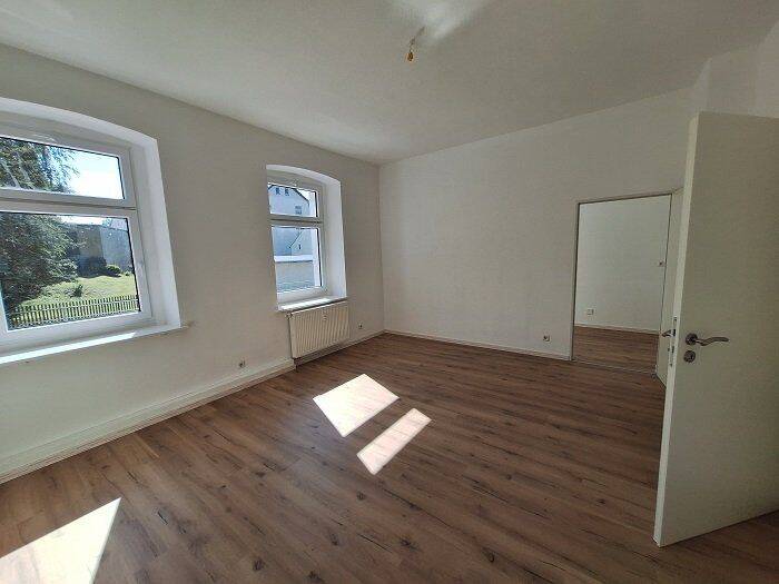 Familienwohnung mit 3,5 Zimmern und 2 Bädern – frisch hergerichtet!, 9232 Hartmannsdorf