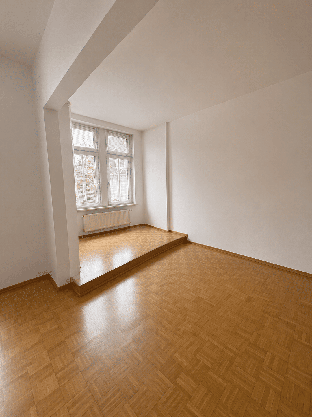 Familienfreundliche 4-Zimmer-Wohnung mit Balkon in Plauen, 8525 Plauen