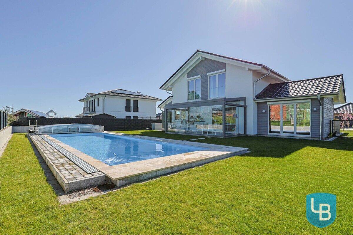 Ein Zuhause zum Wohlfühlen – neuwertiges Wohnen mit offenem Raumkonzept und beheiztem Pool, 24326 Ascheberg (Holstein)
