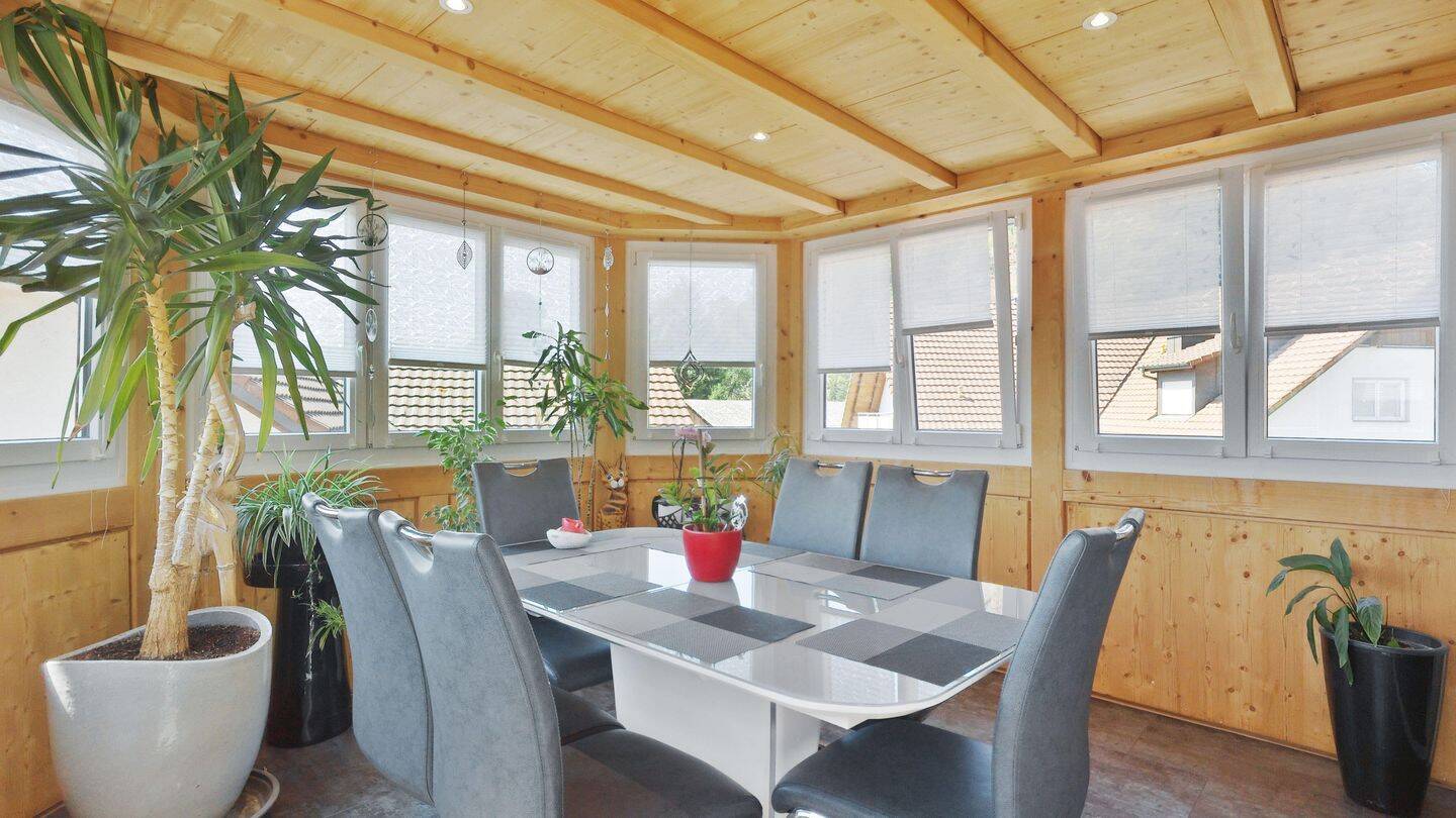 Großzügiges Wohnen auf zwei Ebenen mit Wintergarten, 79618 Rheinfelden (Baden)