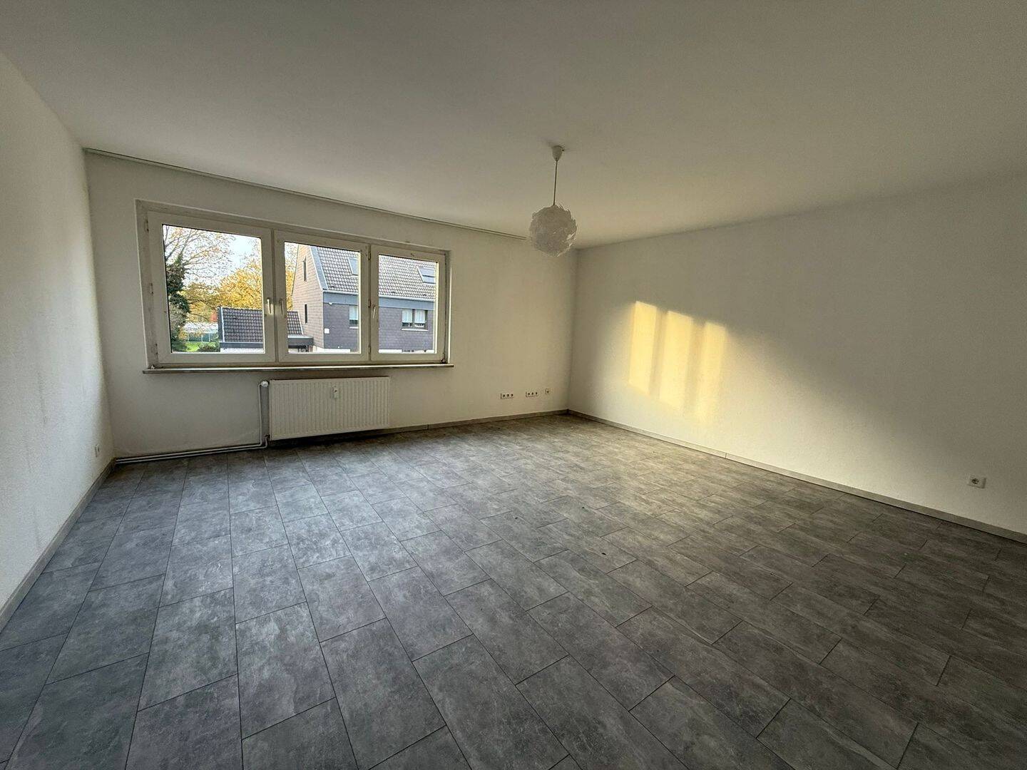 Sie möchten Platz? Große Räume? … dies finden Sie hier in dieser großen 2 Zimmer Wohnung !, 46240 Bottrop (Boy Eigen)