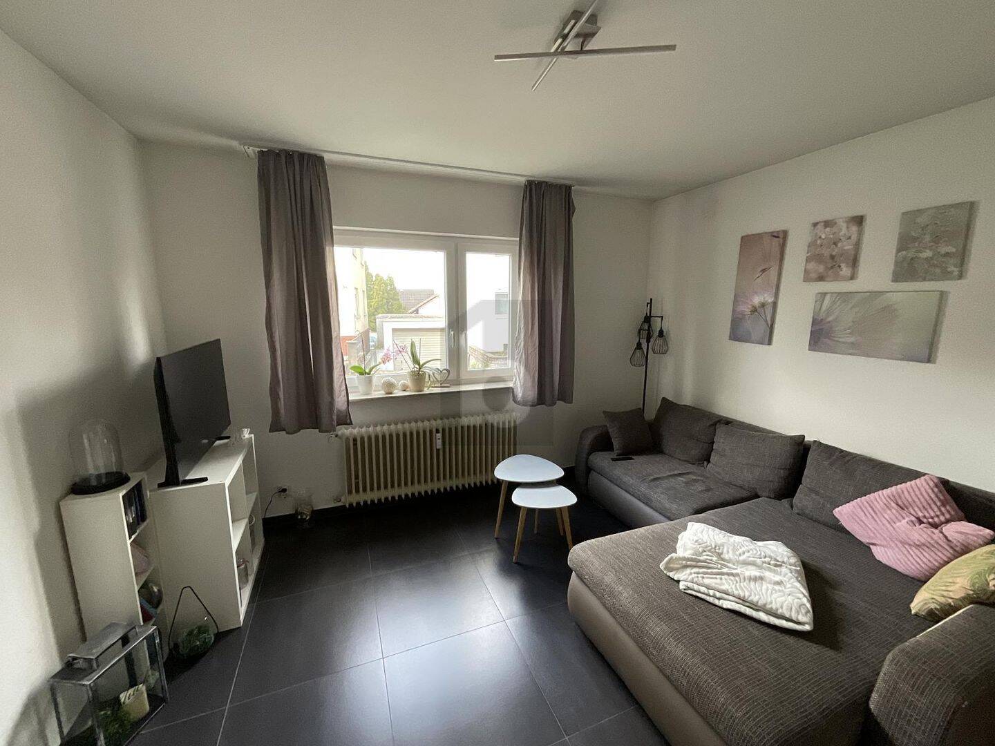 EXKLUSIV CHARMANT MIT EINBAUKÜCHE, 76532 Baden-Baden