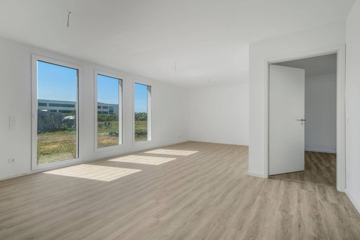 Lichtdurchfluteter Neubau mit großem Privatgarten und Terrasse, 15806 Zossen